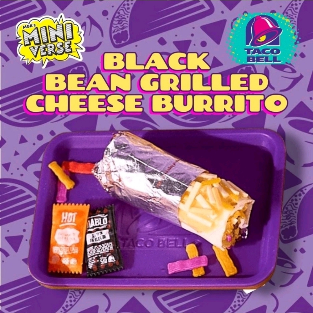 Miniverse Make It Mini Taco Bell Black Bean Grilled Cheese Burrito